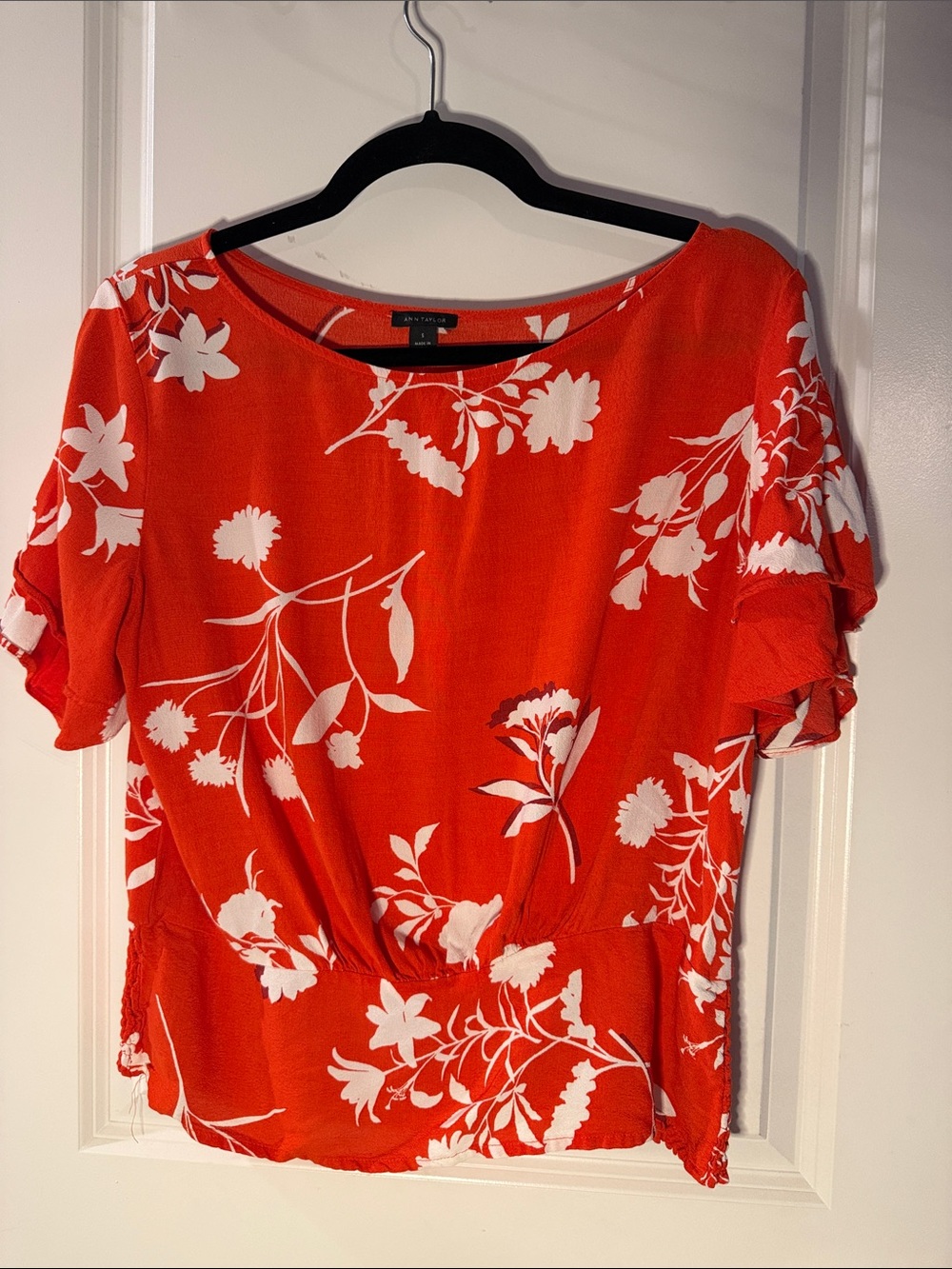 Ann Taylor Reddish Orange Floral Short Sleeve Blouse